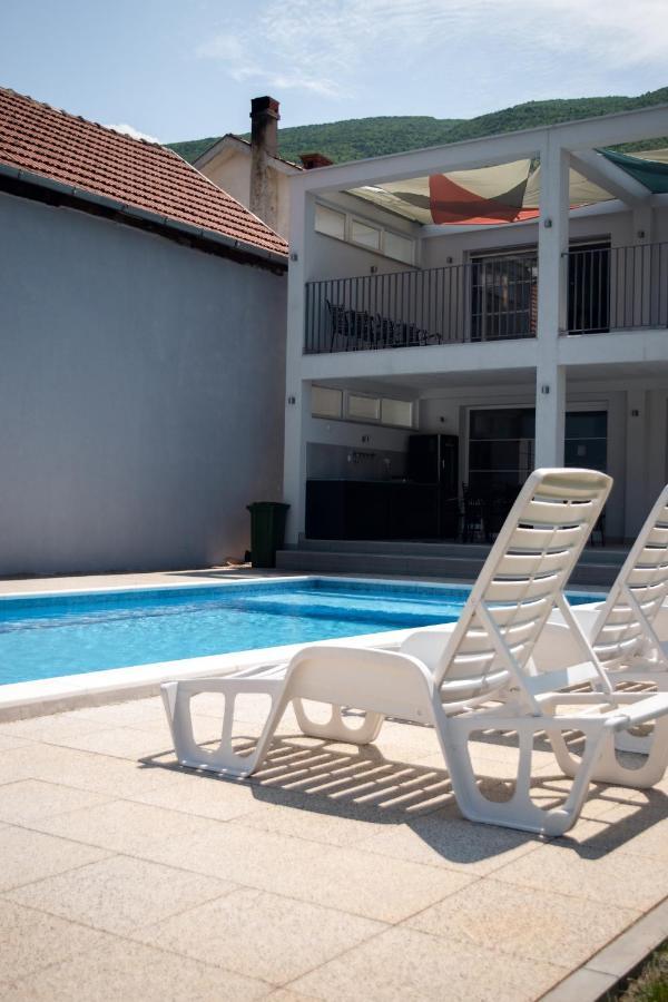 מוסטר Villa Aqua מראה חיצוני תמונה