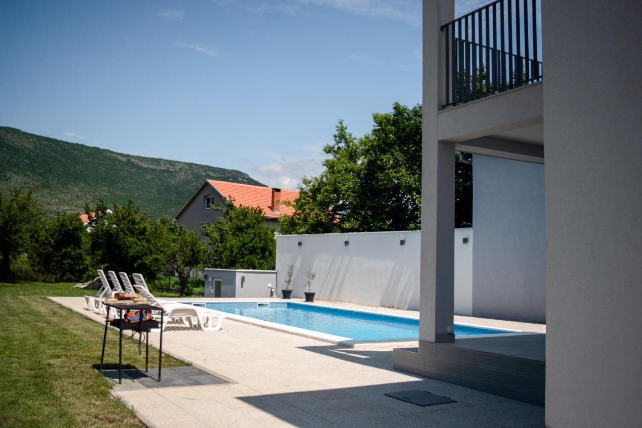 מוסטר Villa Aqua מראה חיצוני תמונה