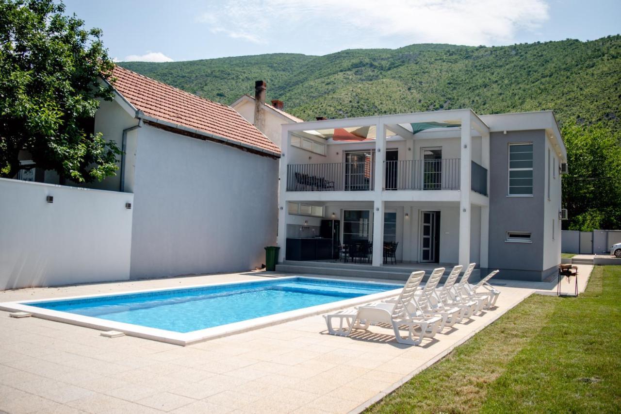 מוסטר Villa Aqua מראה חיצוני תמונה