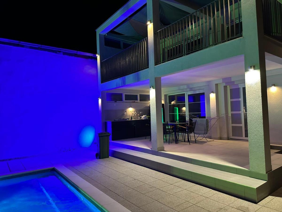 מוסטר Villa Aqua מראה חיצוני תמונה