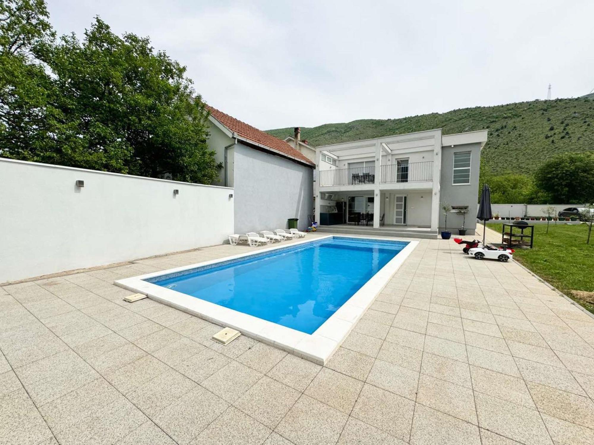 מוסטר Villa Aqua מראה חיצוני תמונה