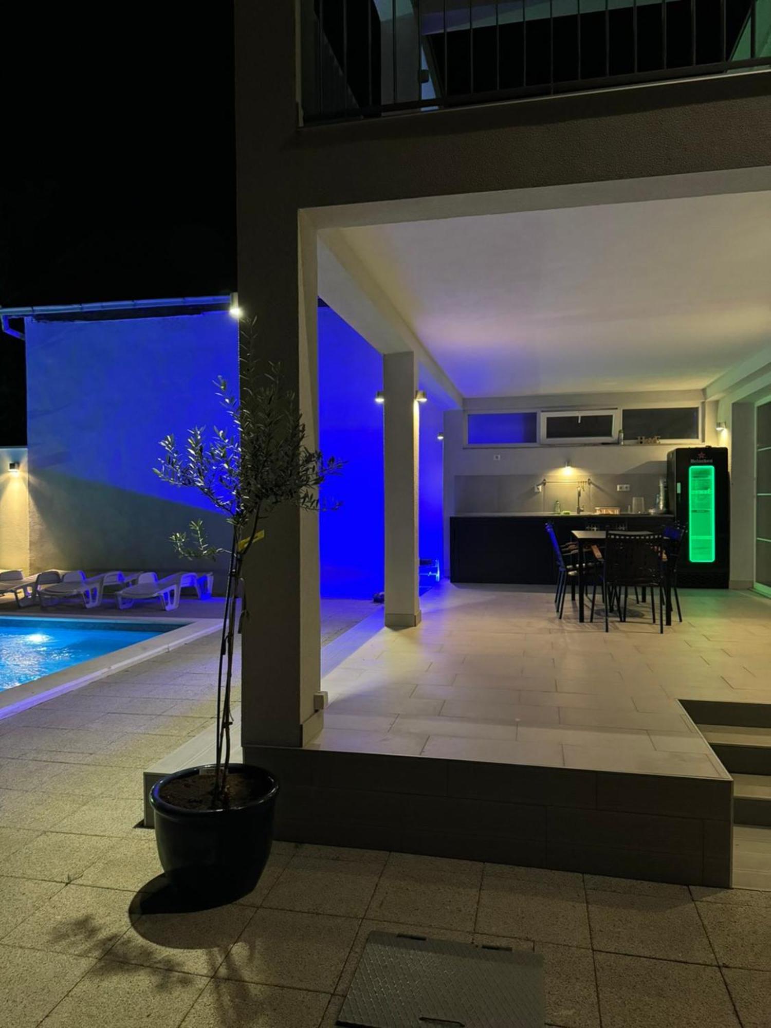 מוסטר Villa Aqua מראה חיצוני תמונה