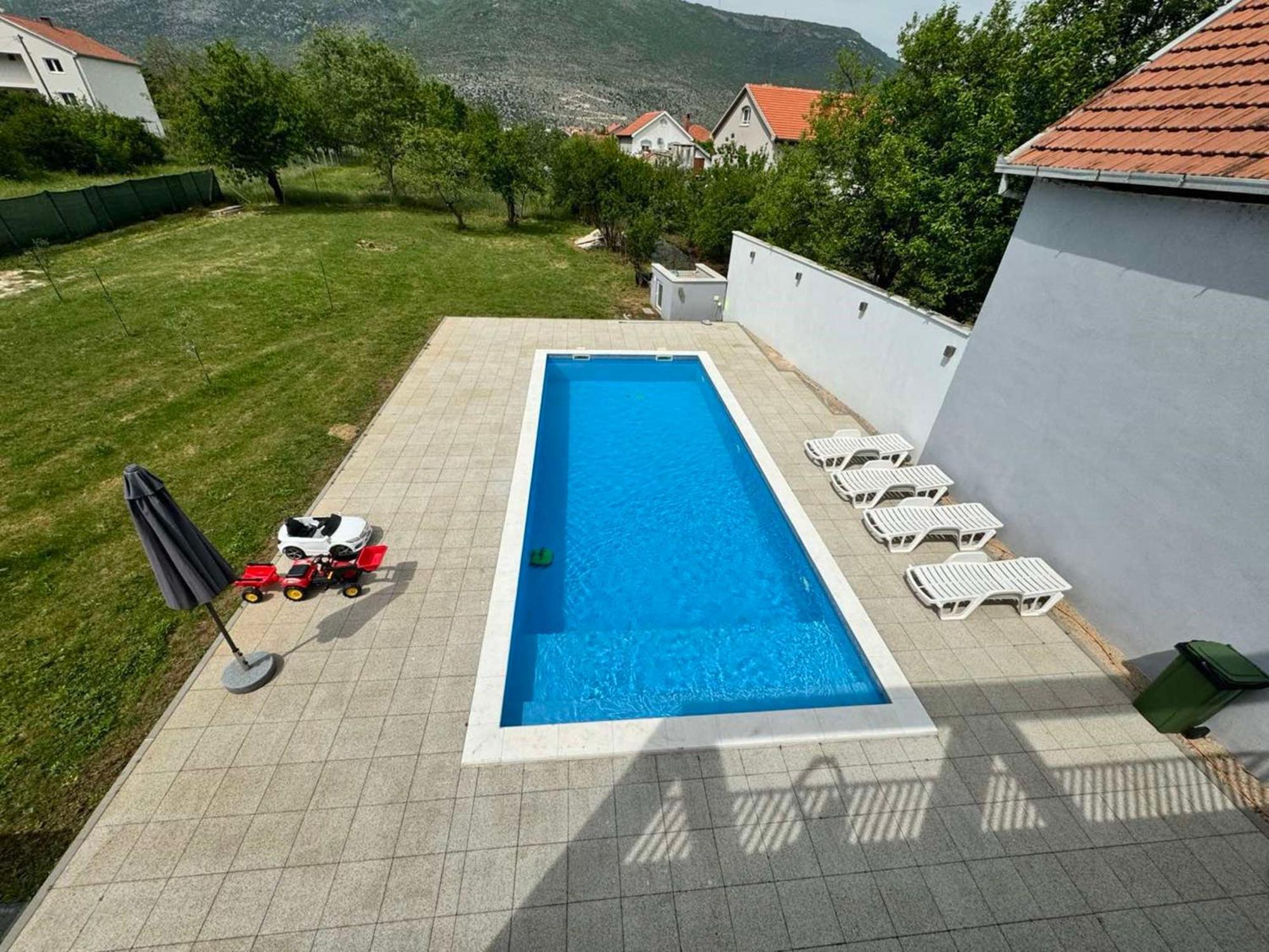 מוסטר Villa Aqua מראה חיצוני תמונה