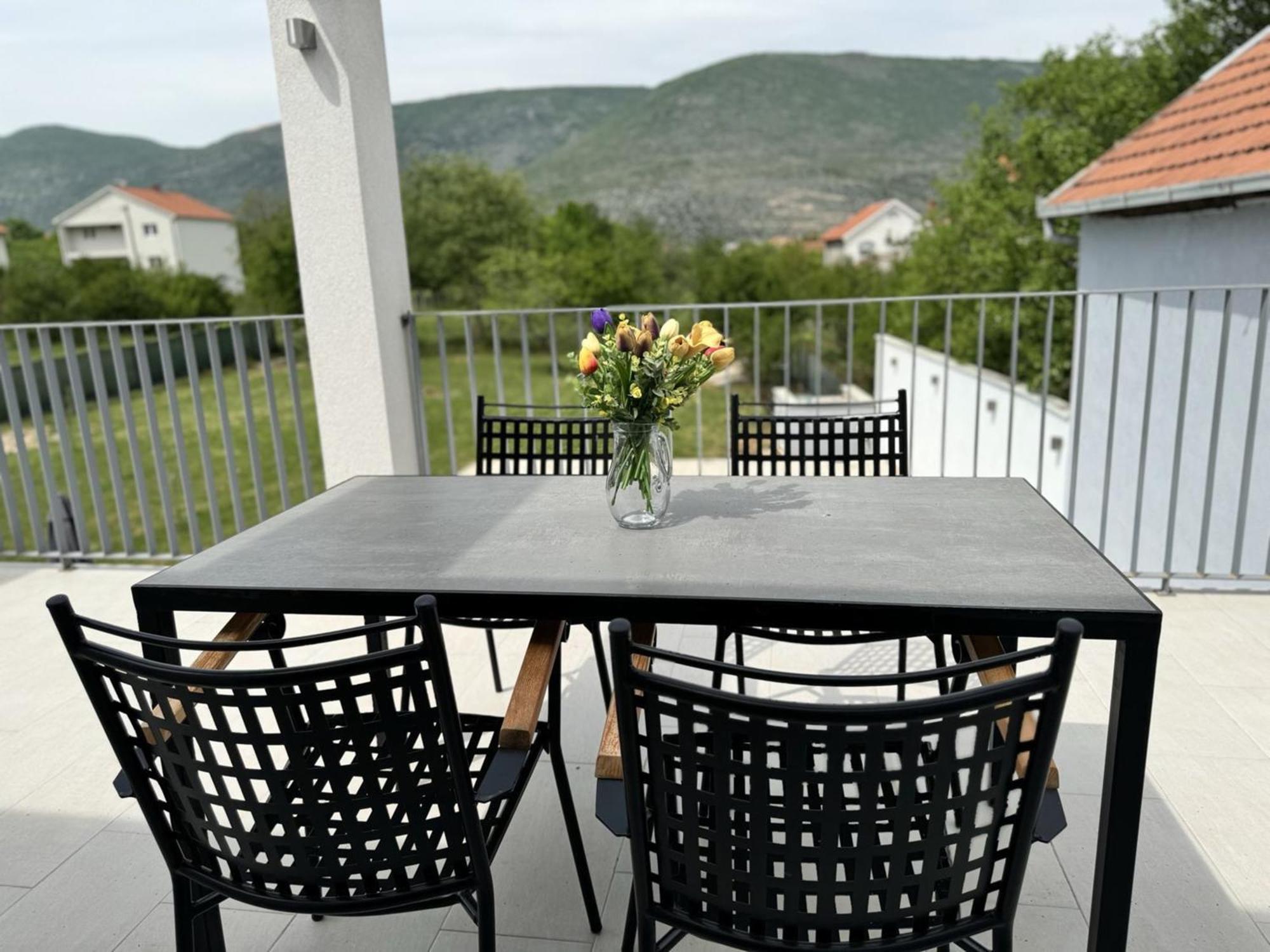 מוסטר Villa Aqua מראה חיצוני תמונה