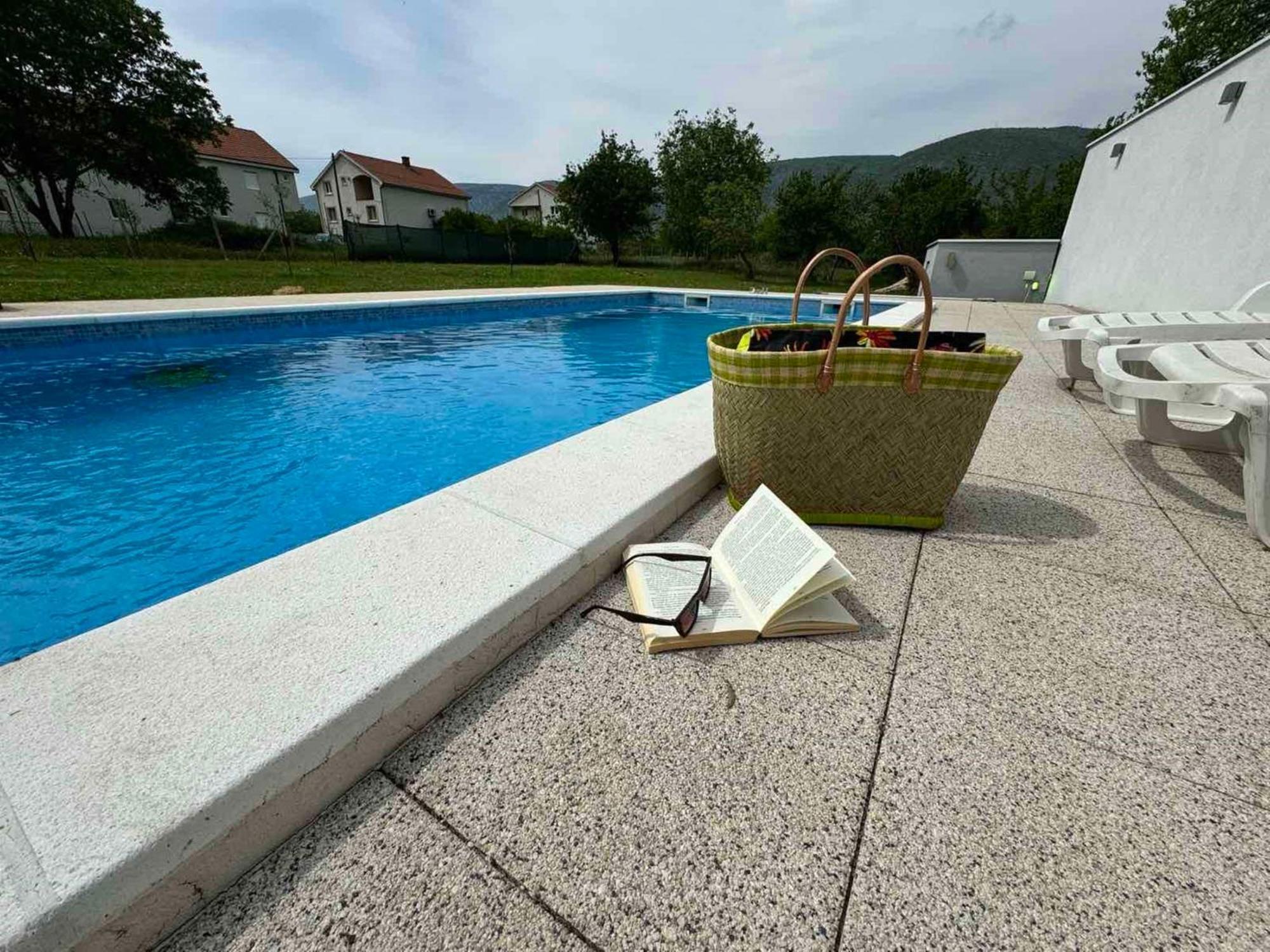 מוסטר Villa Aqua מראה חיצוני תמונה